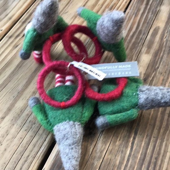 Pottery Barn Adorably Cute Gnome Handcrafted Wool Felt Napkin Rings - Set Of 4 - Picture 8 of 16
